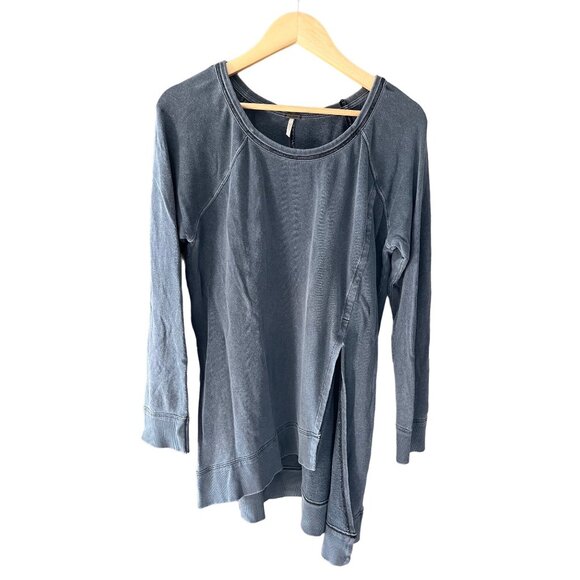 Free People Womens Top M Blue 3/4 Sleeve Asymmetrical Hem Pullover - Picture 1 of 10
